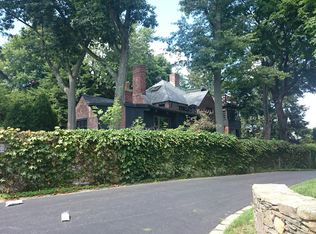 91 Seaver St, Brookline, MA 02445