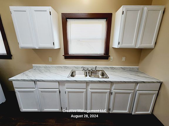 2nd image of 2153 Linden Ave