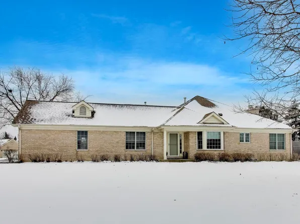4408 Hammersmith Ln, Glenview, IL 60026