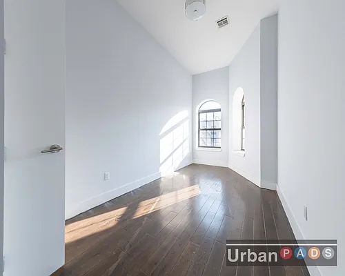 Rented by Urban Pads | media 6