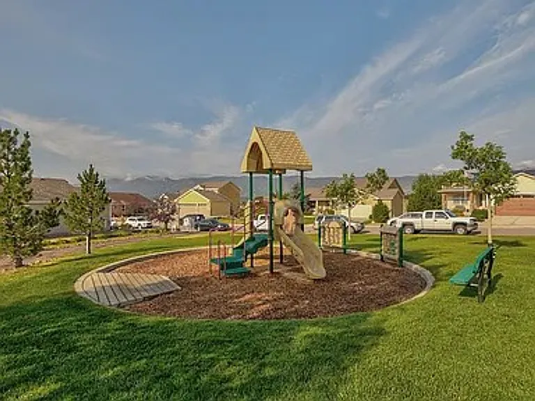 15692 Paiute Cir — Photo 36