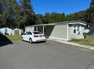 39 Shadduck Rd, Naugatuck, CT 06770