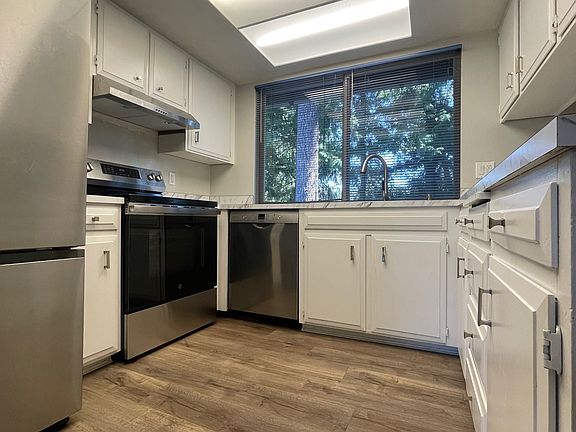 3rd image of 10829 NE 141st Pl