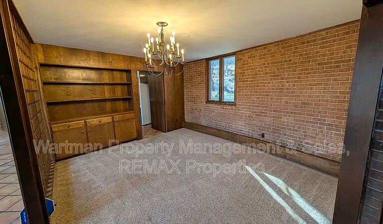 15 Upland Rd — Photo 24