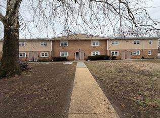 28 Lake St #3B, Monroe Township, NJ 08831