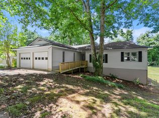 7 Tradewinds Rd, Cleveland, GA 30528