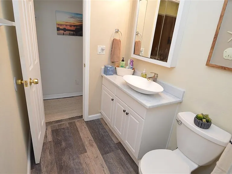 121 Seahorse Dr SE #C — Photo 45