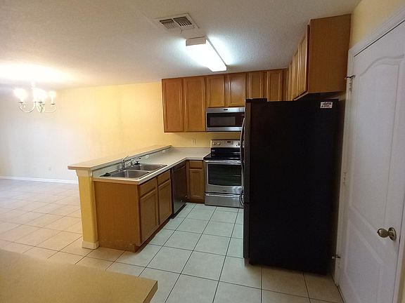 5th image of 13039 Lexington Summit St