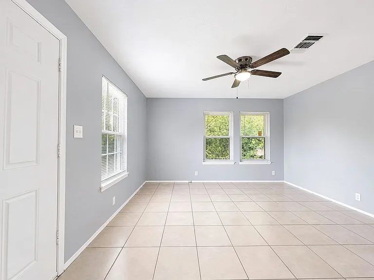 4614 Gurley Ave — Photo 48