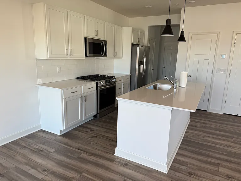 1807 Gable Dr — Photo 5