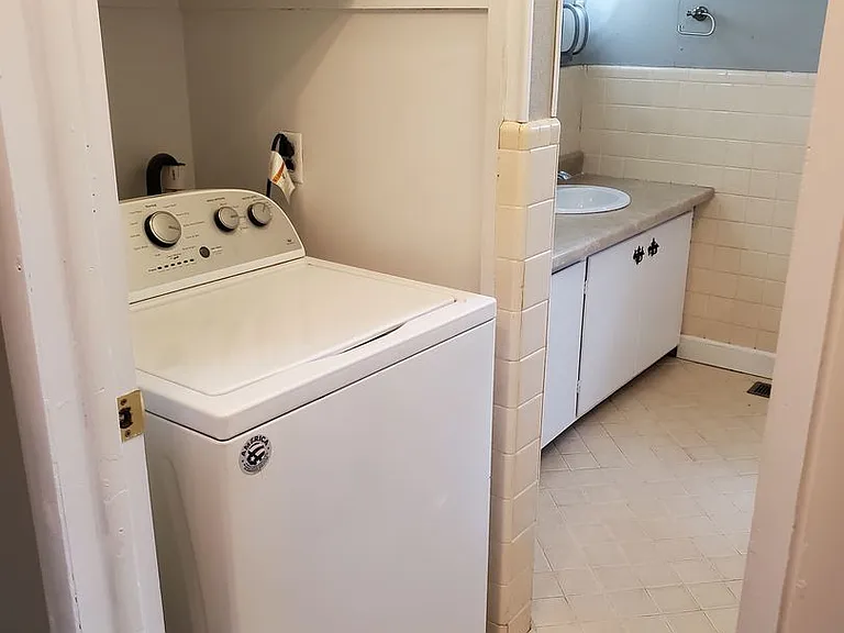 1711 SW Kent Pl — Photo 17