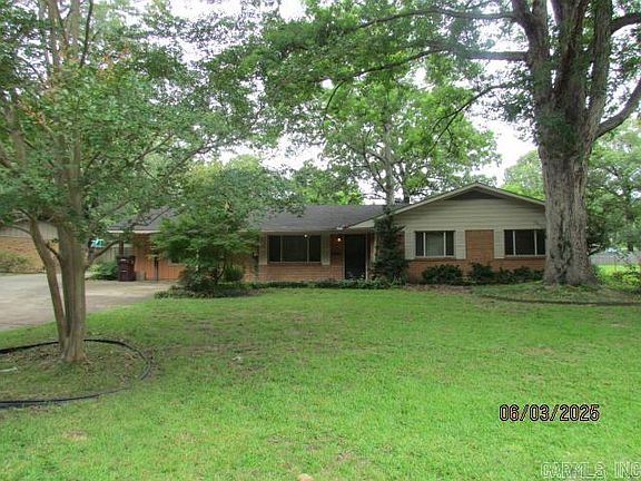 4th image of 1600 Parkway Dr