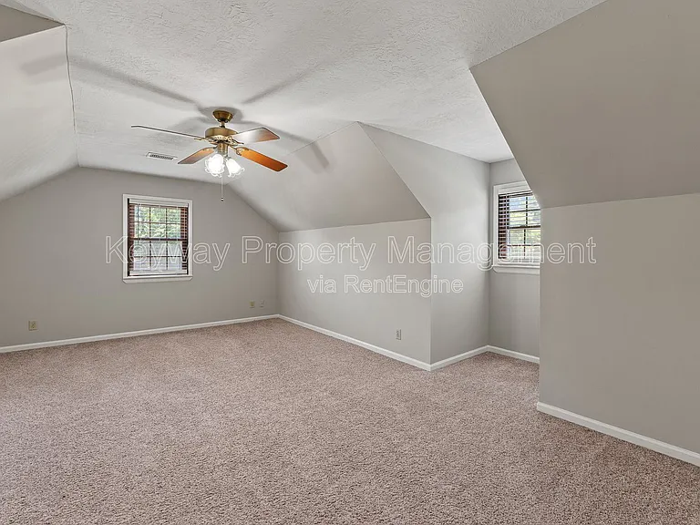 255 Silver Maple Rd — Photo 23