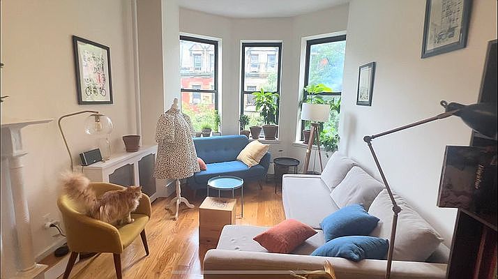 1st image of 32 W 73rd St APT 4A