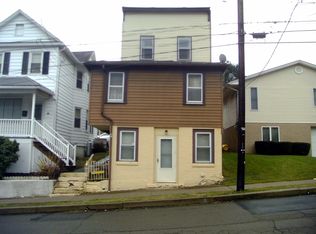 27 W Field St APT 3, Nanticoke, PA 18634
