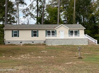 2122 Neuse Cliffs Cir, New Bern, NC 28560