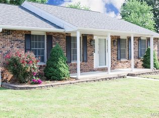 19 Village Rd, Hannibal, MO 63401