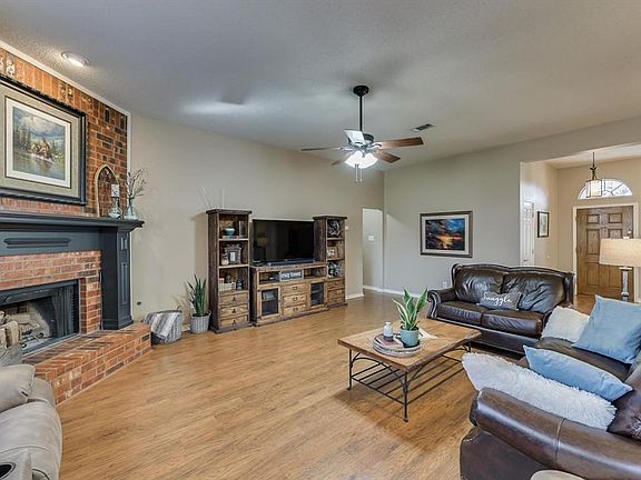 5th image of 820 Bear Branch Ct