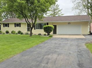 9829 Dice Rd, Freeland, MI 48623