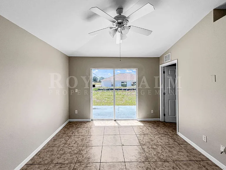 2130 NE 8th Pl — Photo 14