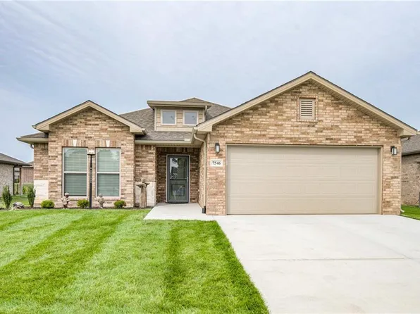 7546 McCormick Dr, Shawnee, KS 66227