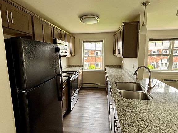 4th image of 1357 Millersport Hwy #1343-3