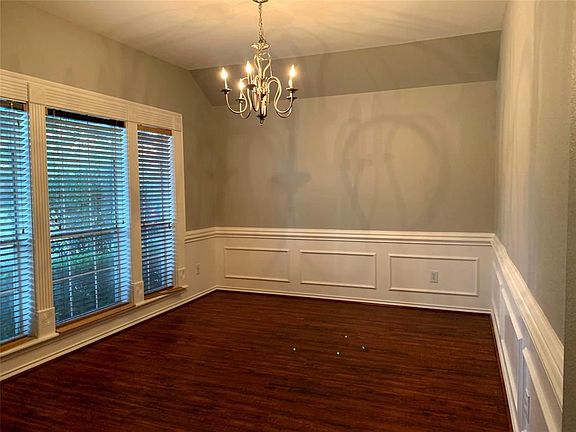 5th image of 1510 Martin Lake Dr