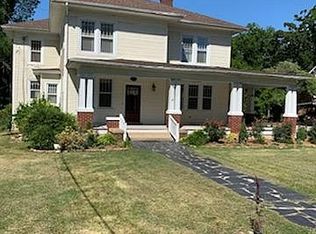 103 6th St, Clarksville, VA 23927
