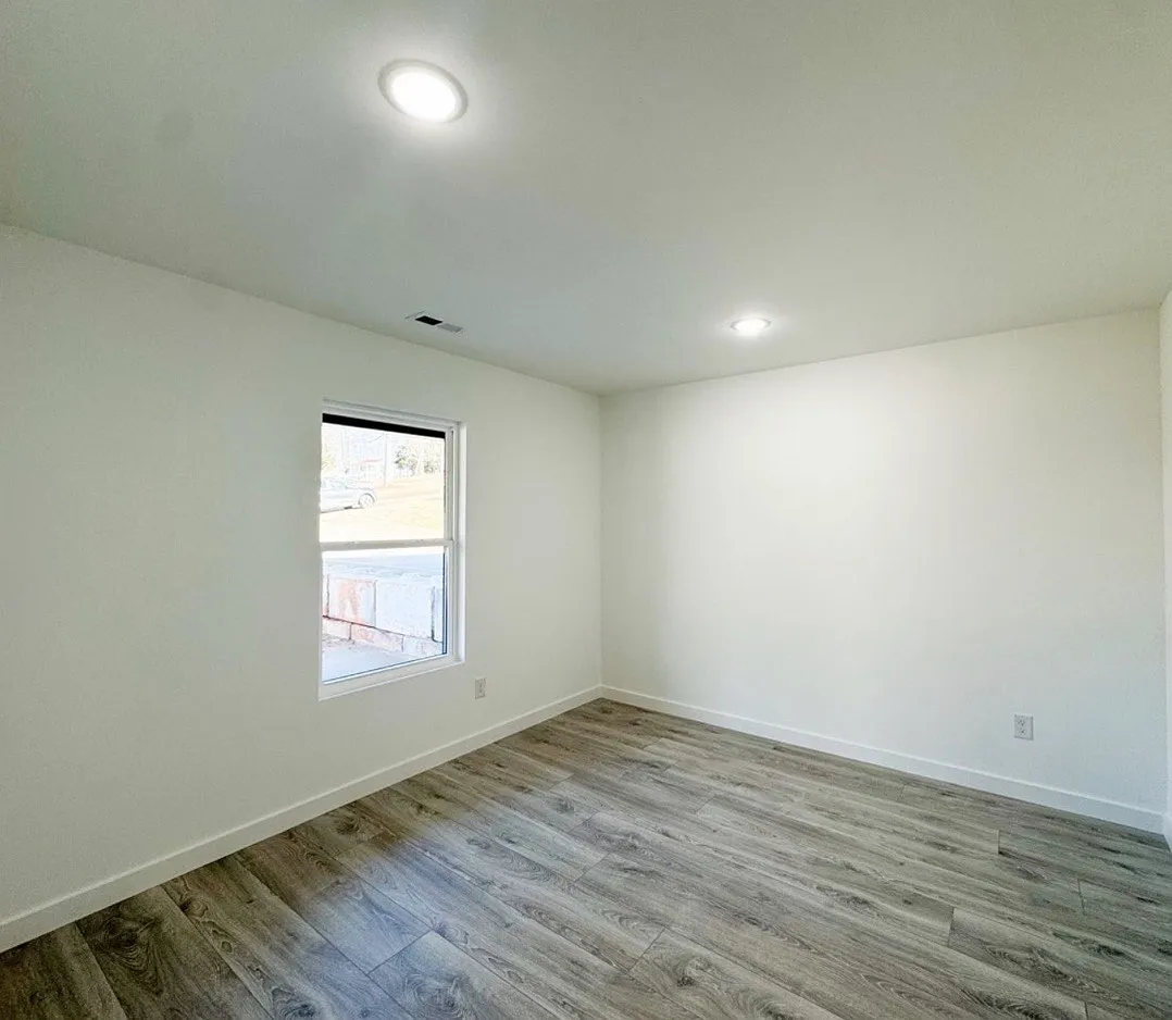 3 bed, 1083 sqft, $1,595 — Photo 4