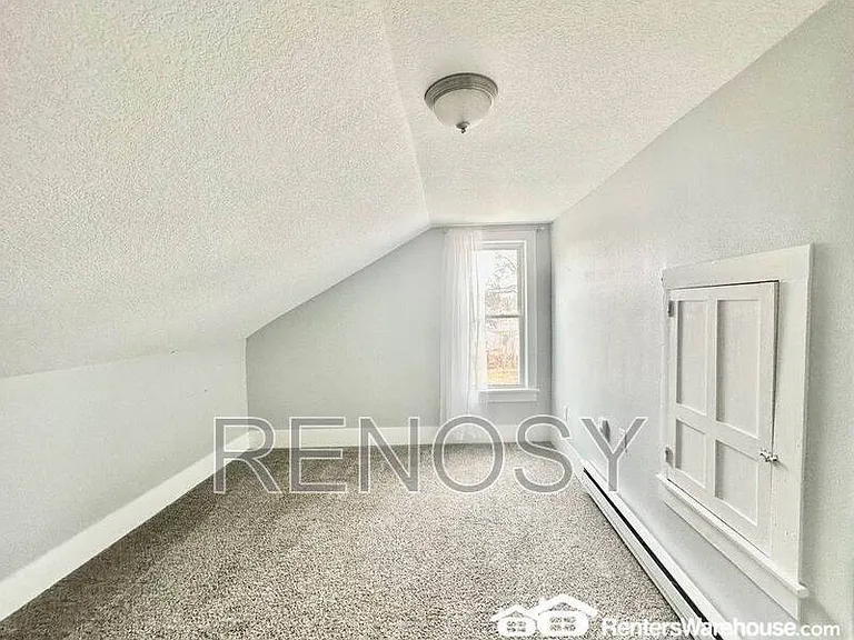 105 E 3rd Ave — Photo 25