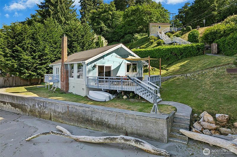 2nd image of 10932 Vashon Hwy SW