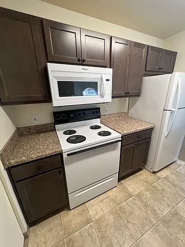 Rosewood Park Apartments Photo 1