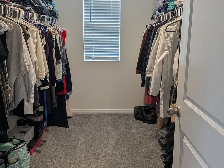 walk-in closet