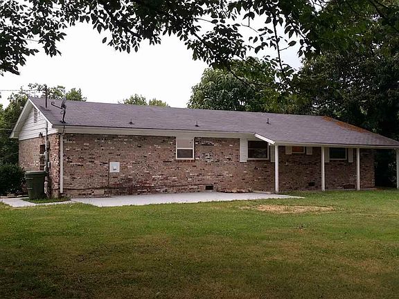 5th image of 622 Hilltop Dr