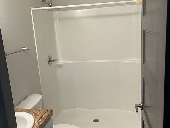 3rd image of 4 S King St APT 202
