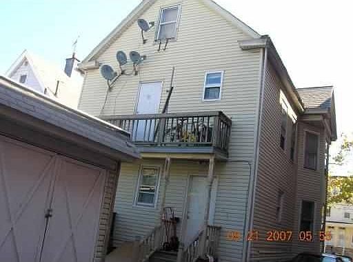 2nd image of 211 Madison Ave