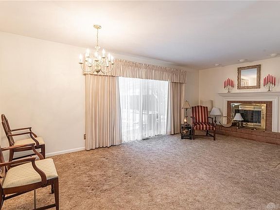 5th image of 2304 Glenheath Dr