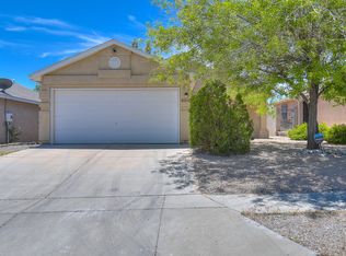 8404 Fence Post Rd SW, Albuquerque, NM 87121