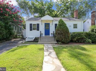 5305 Willard Ave, Chevy Chase, MD 20815