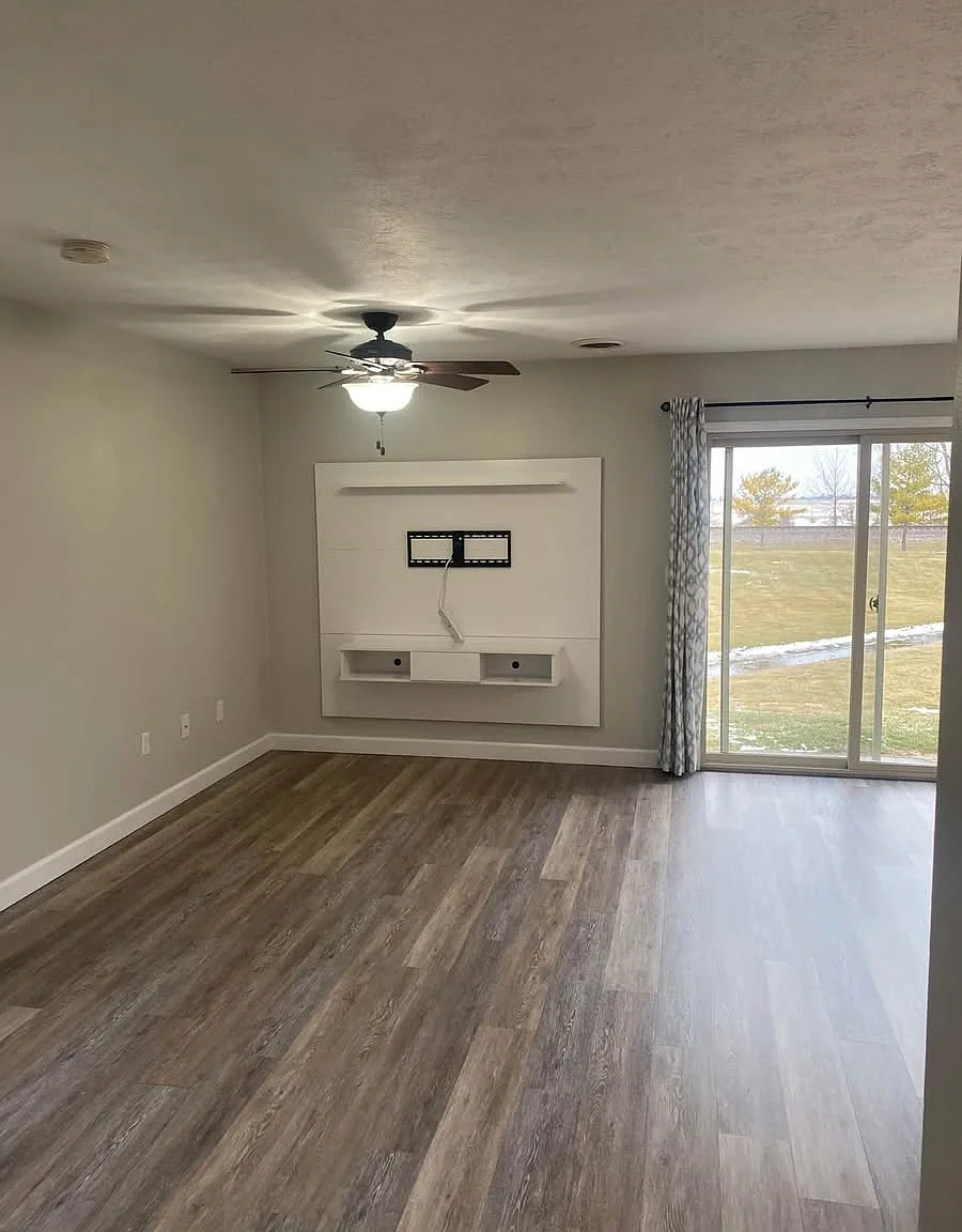 3 bed, 2.5 bath, 1728 sqft, $1,400 — Photo 2