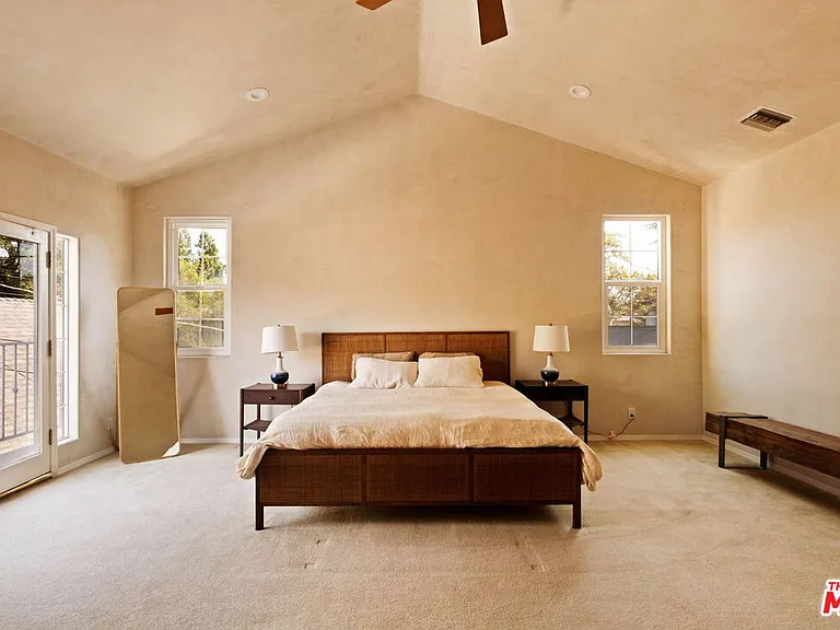 5150 Bellaire Ave — Photo 15