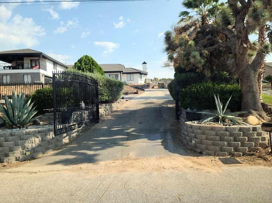 2nd image of 18525 Temecula Ave