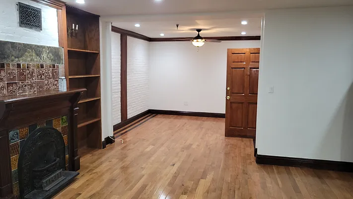 Rented by Obiajula Ugbomah, LREB | media 25