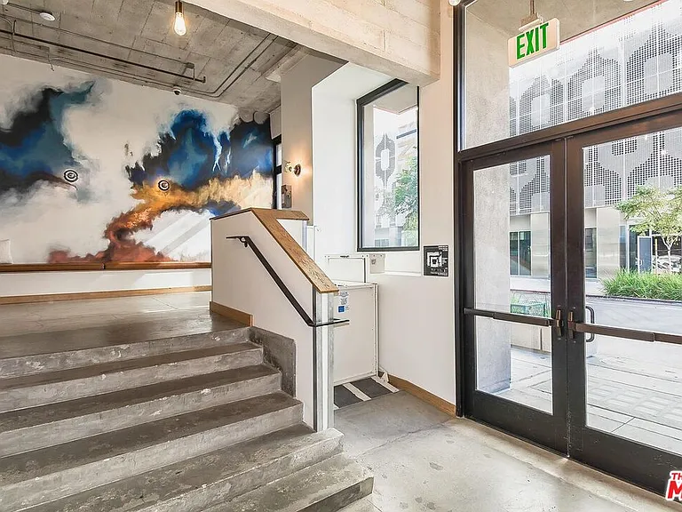 330 E 11th St #607 — Photo 20