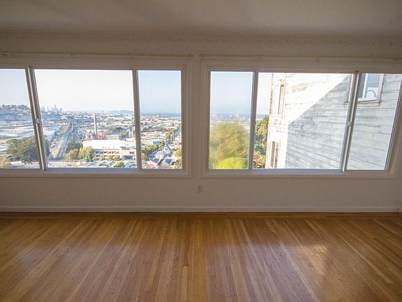 3rd image of 78 Bridgeview Dr