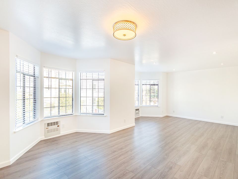 1st image of 33 Hill St APT 1