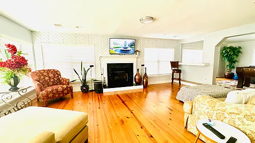 1532 W Robinhood Dr Photo 1