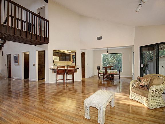4th image of 3406 Riverdale Way
