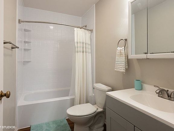 5th image of 1457 W Lawrence Ave #1B