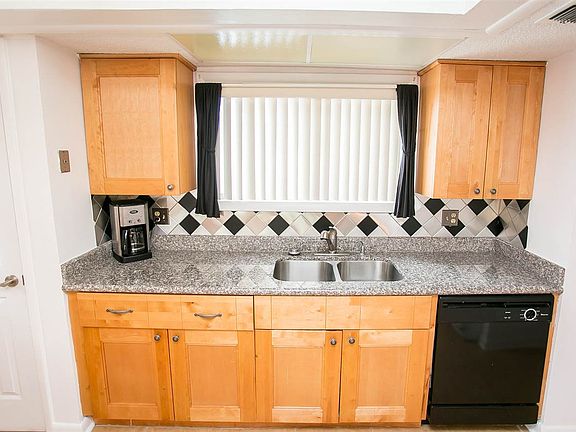 4th image of 6300 A1a S Unit B3-1th